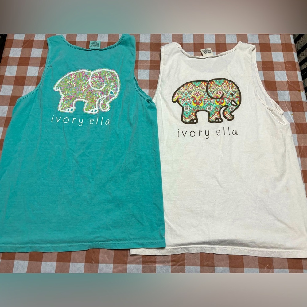 Ivory Ella Comfort Colors Tanks | M